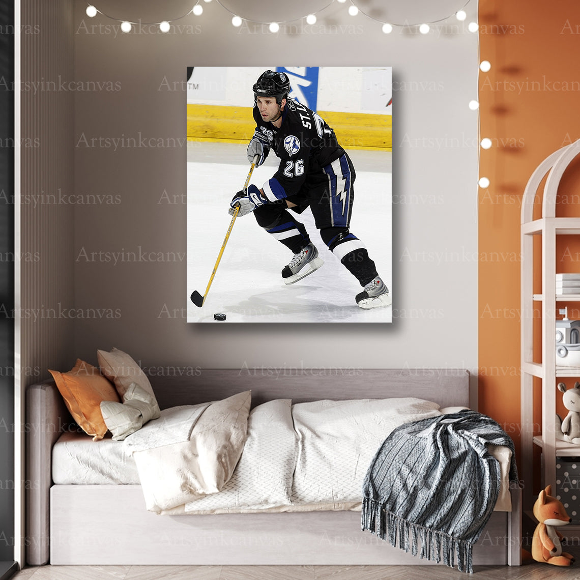 Premium Martin St Louis Lightning skating canvas print