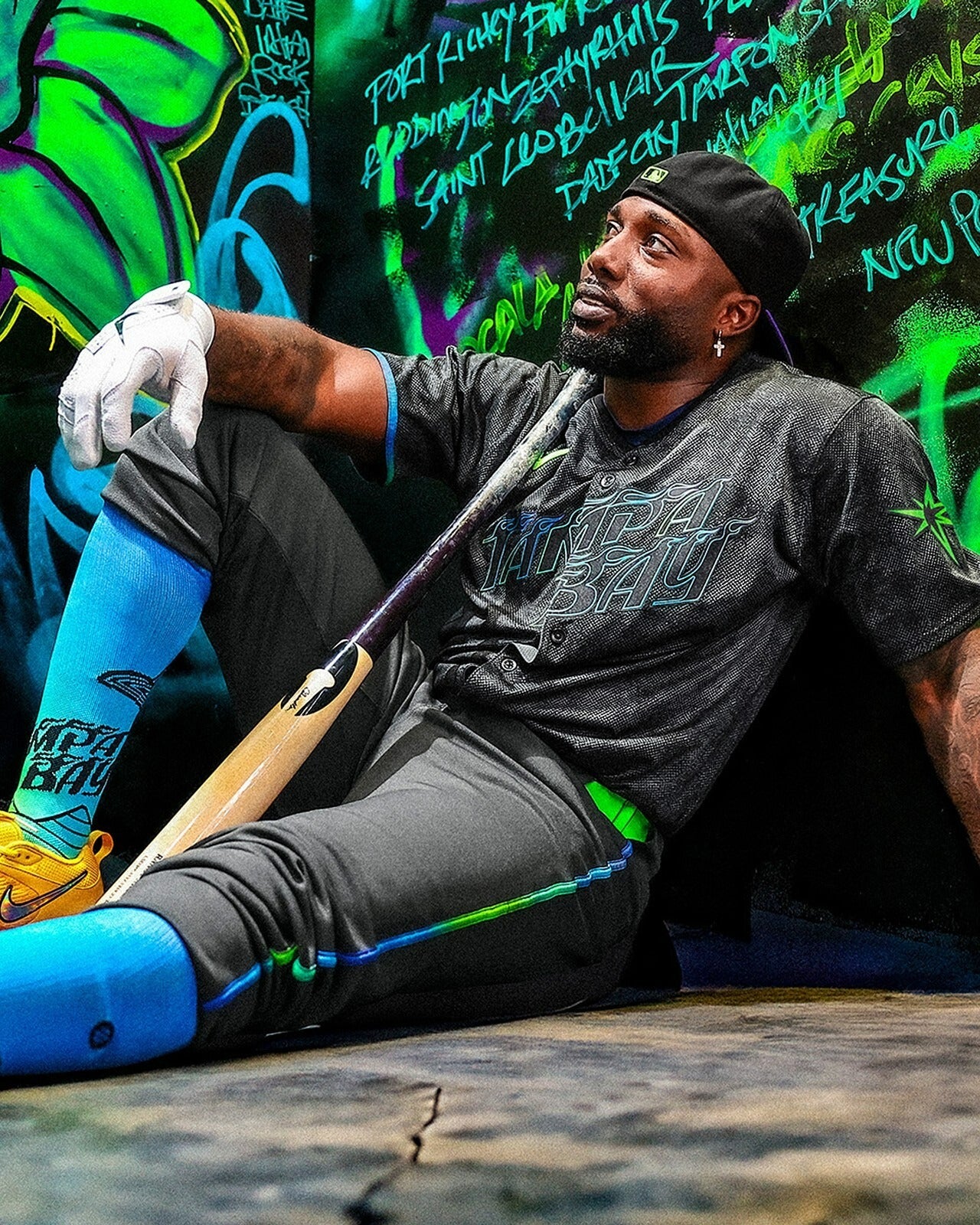 Randy Arozarena dynamic batting canvas wall art