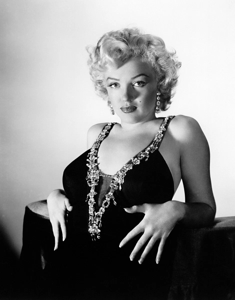 Marilyn Monroe Black & White Canvas Wall Art – Classic Hollywood Glam Poster