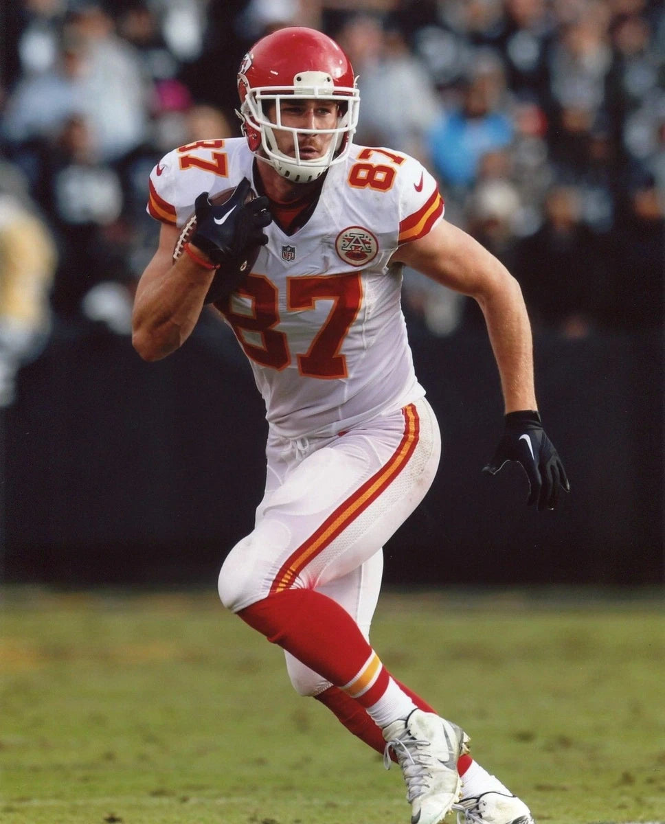 Travis Kelce Kansas City Chiefs Canvas Wall Art – NFL Game Day Decor