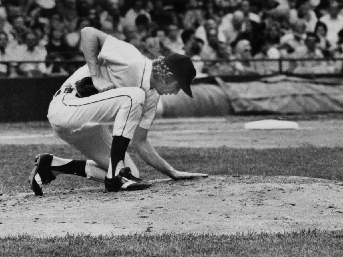 Mark Fidrych Black & White Canvas Wall Art – Classic Baseball Legend Poster