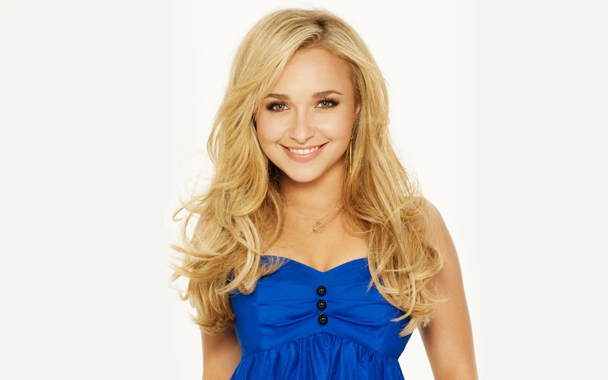 Hayden Panettiere Blue Shirt Canvas Wall Art – Fresh Casual Glam Poster