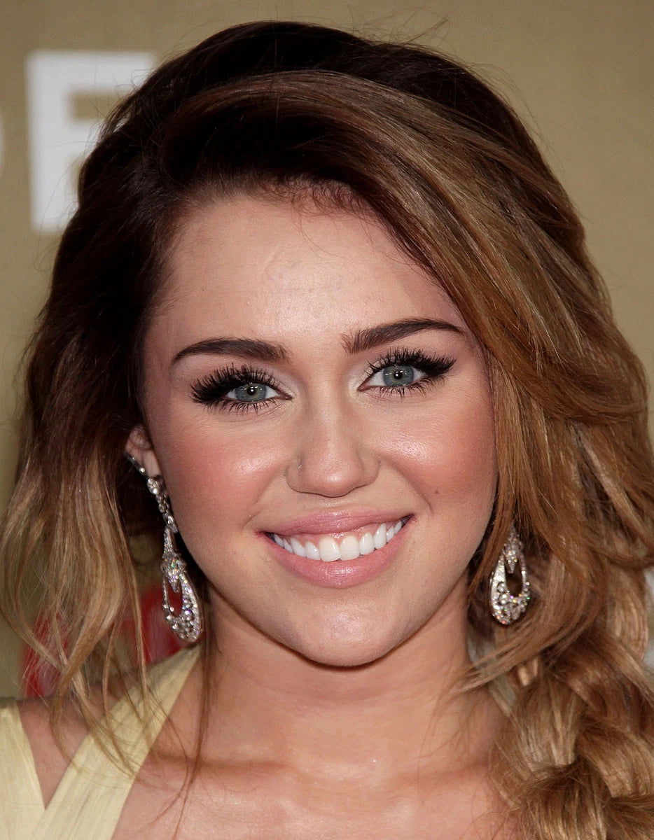 Miley Cyrus Elegant Smile Canvas Wall Art – Fashion Glam Poster