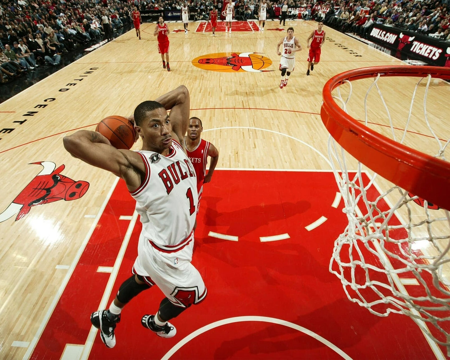 Derrick Rose rim cam dunk Chicago Bulls canvas wall art