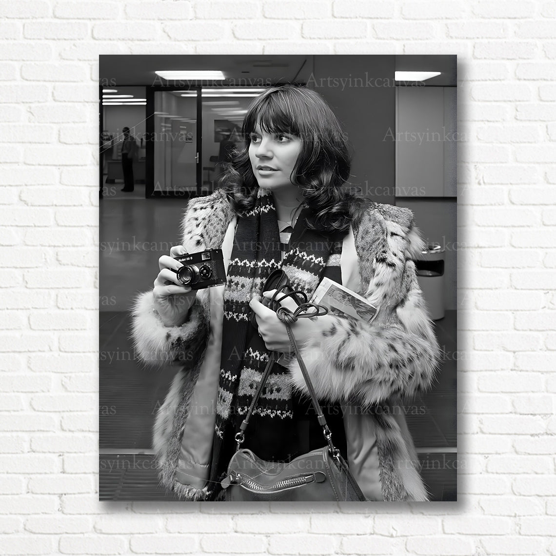 Linda Ronstadt vintage glamour canvas print