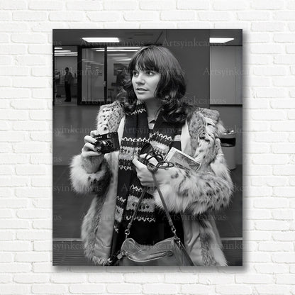 Linda Ronstadt vintage glamour canvas print