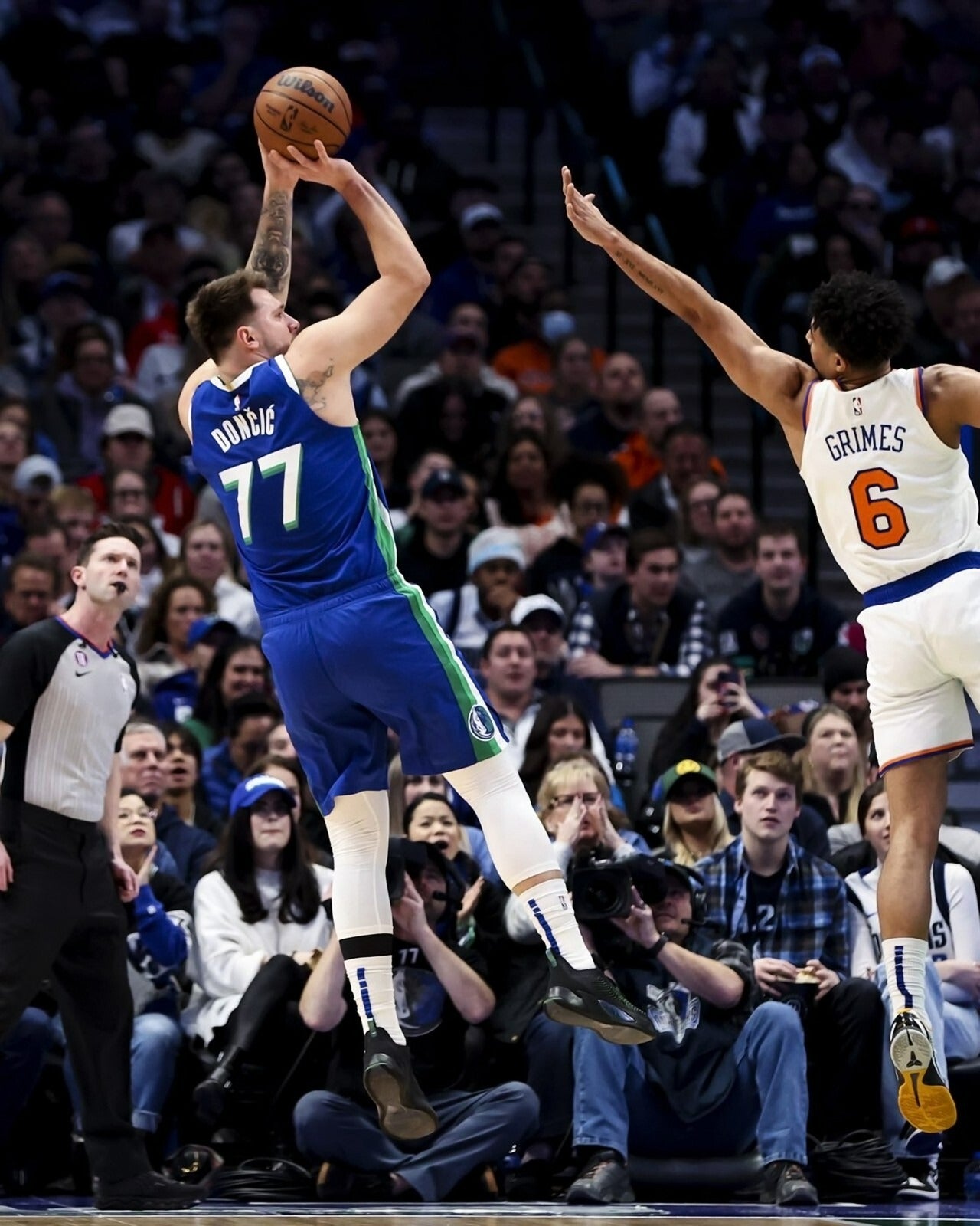 Luka Dončić 60-point night shooting Dallas Mavericks canvas wall art