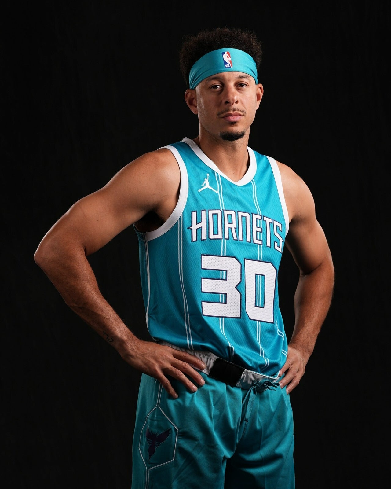 Seth Curry studio pose Charlotte Hornets canvas wall art