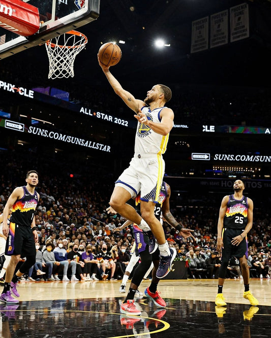 Stephen Curry layup Golden State Warriors canvas wall art