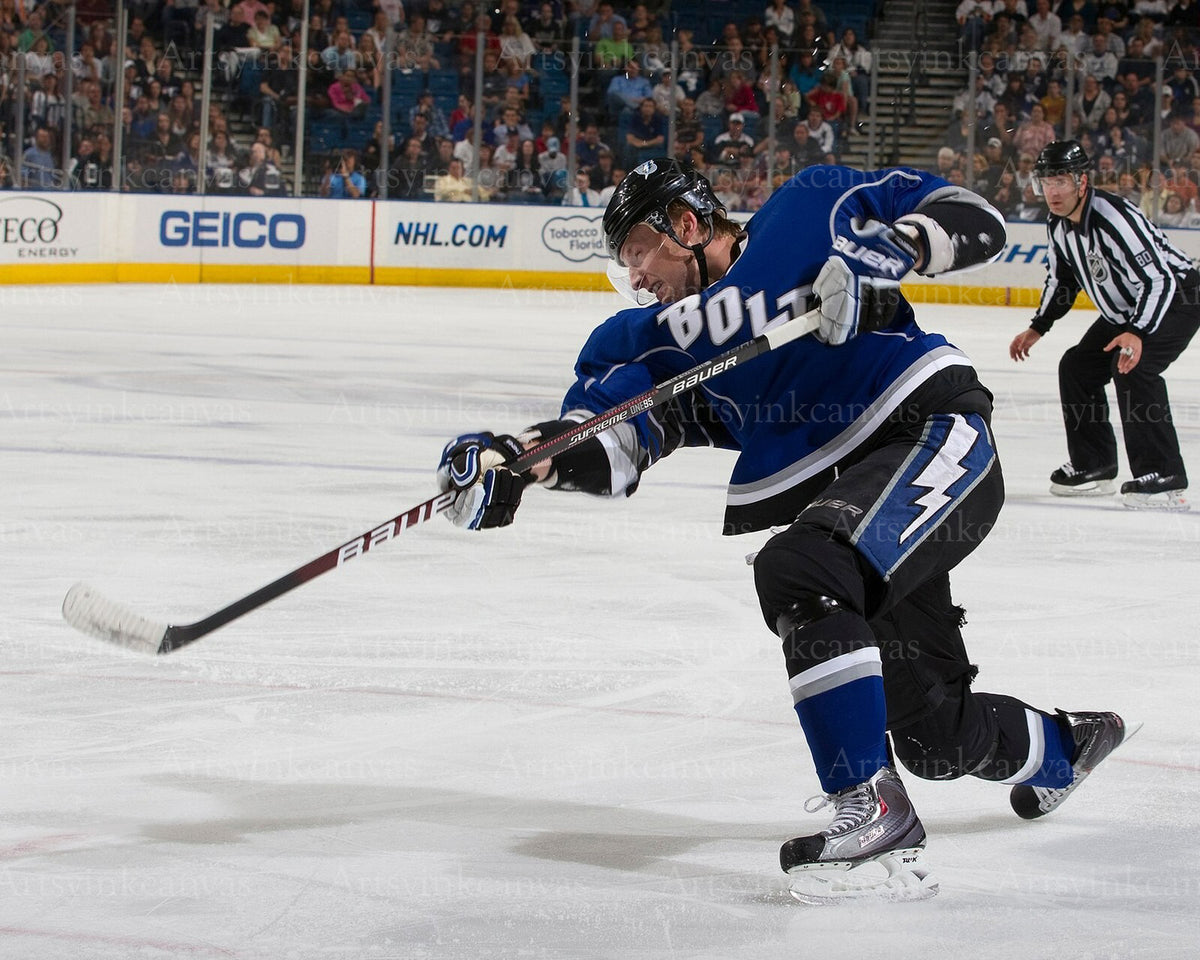 Steven Stamkos slapshot Tampa Bay Lightning canvas wall art