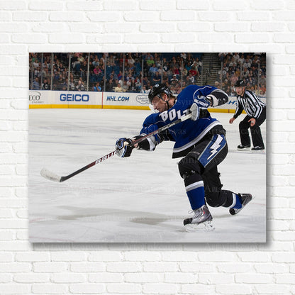 Steven Stamkos Lightning slapshot canvas print
