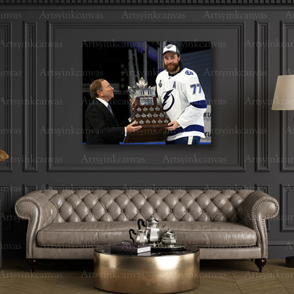 Premium Victor Hedman Lightning trophy canvas print