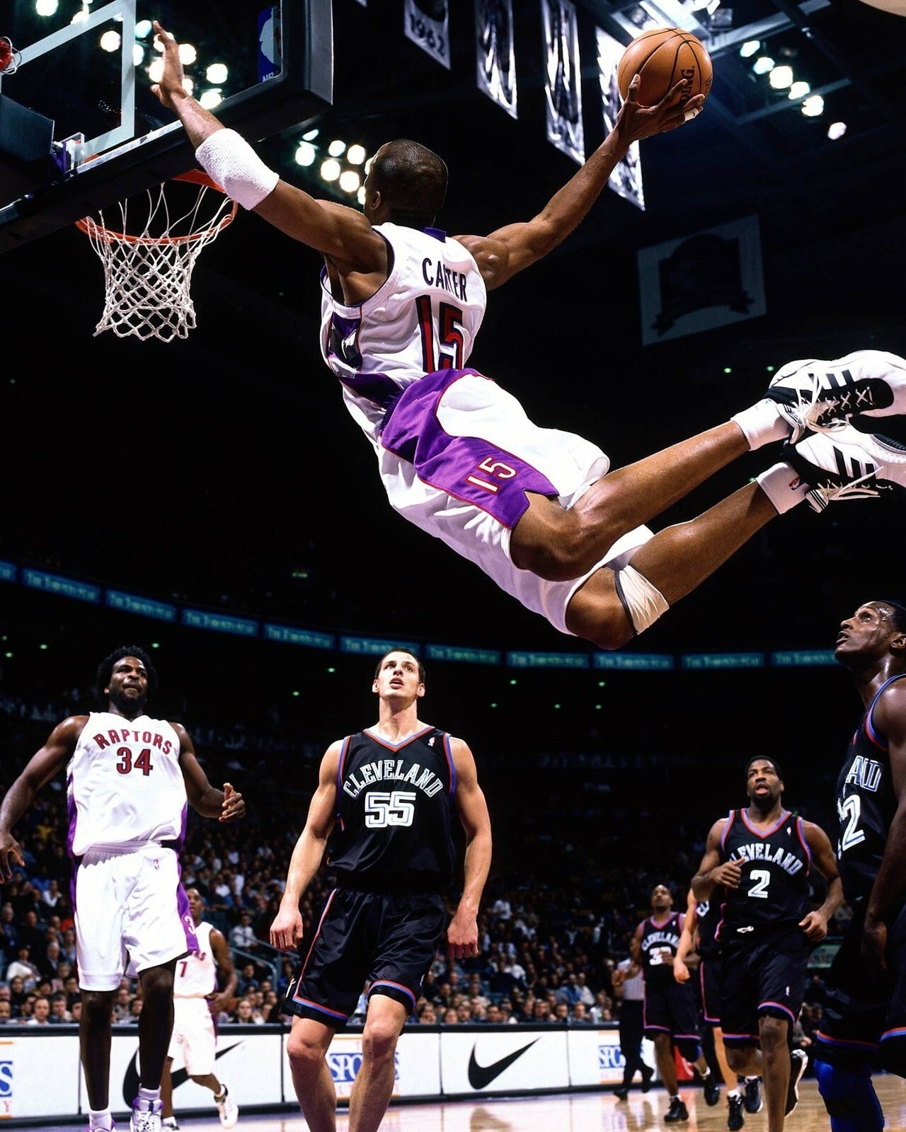 Vince Carter iconic dunk NBA canvas print