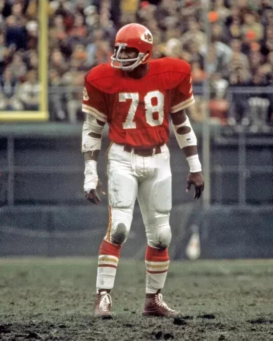 Bobby Bell Kansas City Chiefs Canvas Wall Art – NFL Hall of Fame Legend Decor