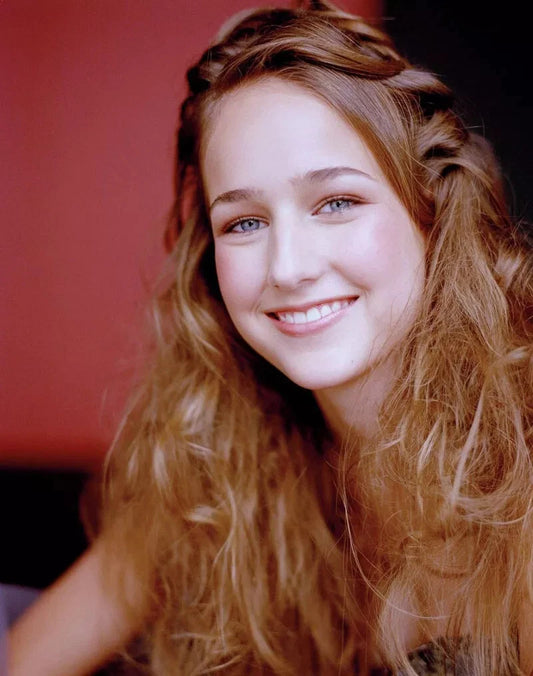 Leelee Sobieski Angelic Smile Canvas Wall Art – Soft Glam Portrait Poster