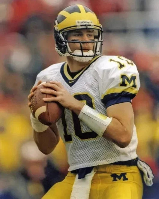 Tom Brady Michigan Wolverines Canvas Wall Art – College Football Legend Decor