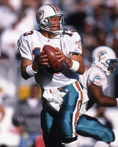 1996 Dan Marino Miami Dolphins Canvas Wall Art – Vintage NFL QB Decor