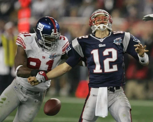 Justin Tuck & Tom Brady New York Giants NFL Canvas Wall Art – Football Legends Decor