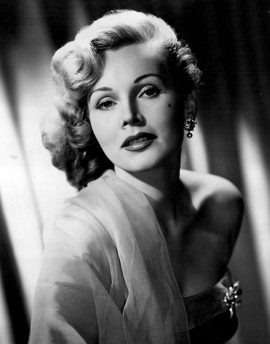 Zsa Zsa Gabor Black and White Canvas Wall Art – Vintage Hollywood Luxury Glamour Poster