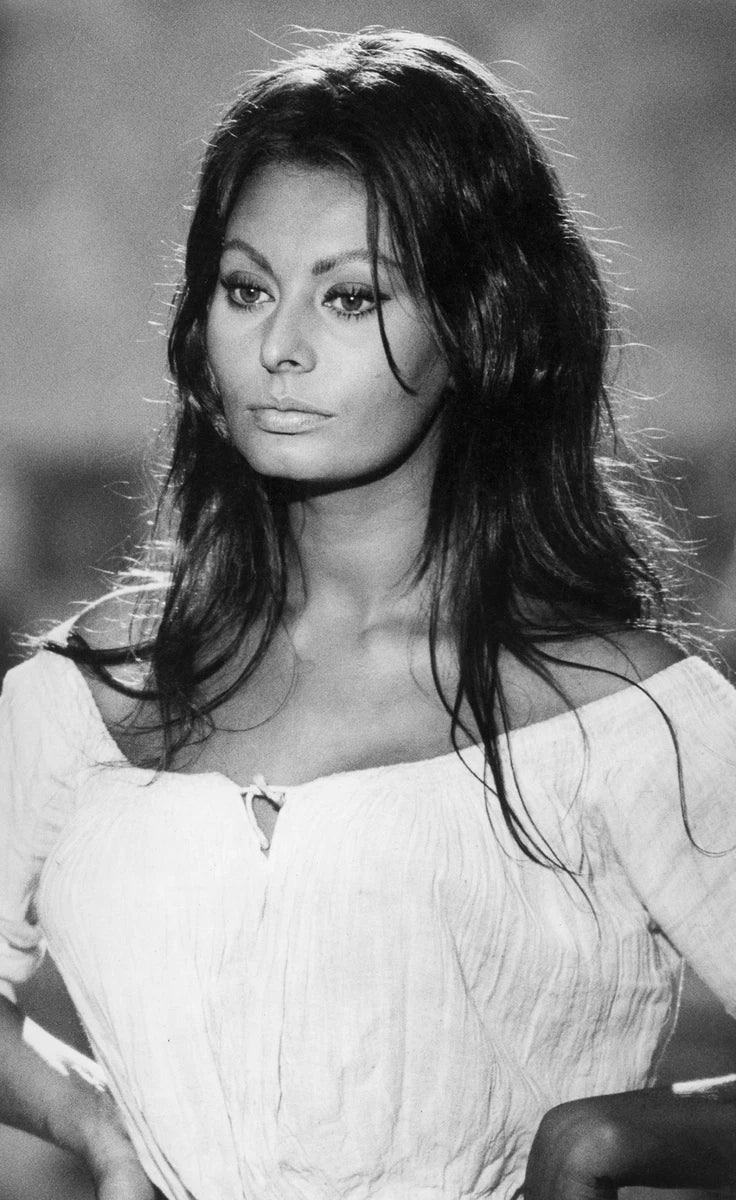 Sophia Loren Famous Actress Black and White Canvas Wall Art – Iconic Hollywood Poster