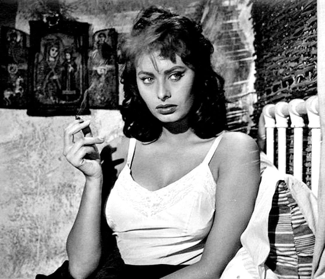 Sophia Loren Black & White Canvas Wall Art – Vintage Noir Glam Poster