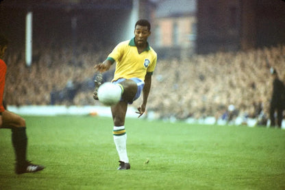 Pelé Brazilian Soccer Legend Canvas Wall Art – Football Icon Poster