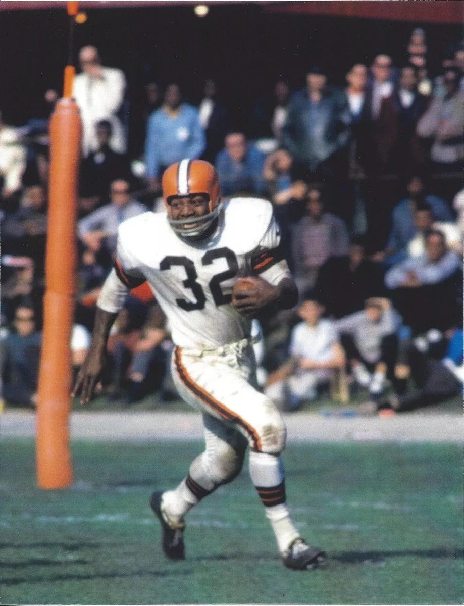 Jim Brown Running Canvas Wall Art – NFL Legend Action Poster