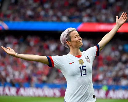 Megan Rapinoe Soccer Canvas Wall Art – USA Women’s Football Legend Decor