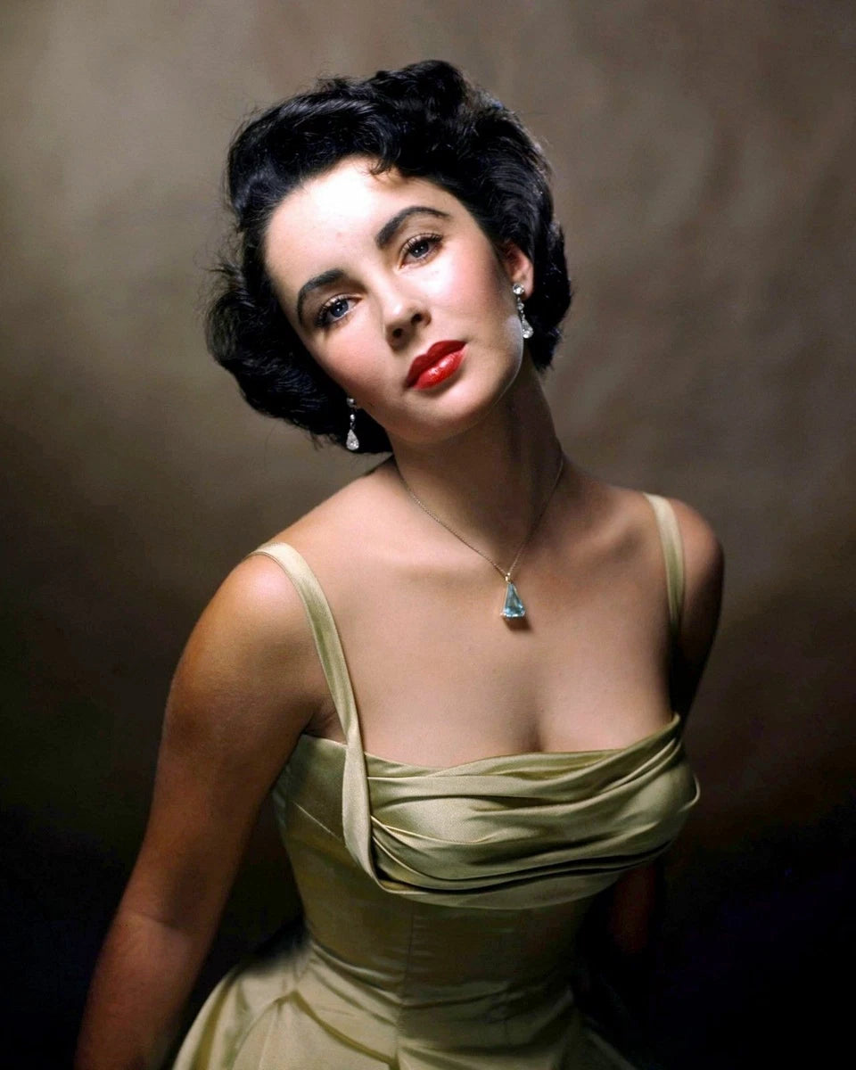 Elizabeth Taylor Elegant Diva Canvas Wall Art – Classic Hollywood Luxury Poster