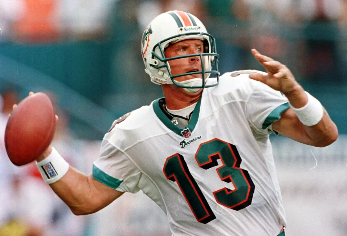 Dan Marino Miami Dolphins Canvas Wall Art – NFL Quarterback Legend Poster
