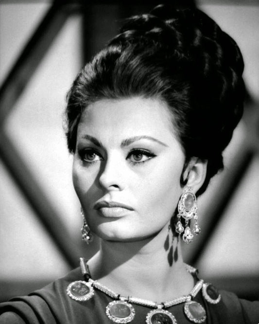 Sophia Loren Elegant Portrait Canvas Wall Art – Vintage Luxury Poster